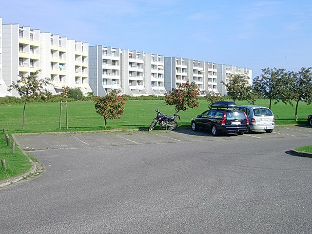 Der zum Haus gehrende Parkplatz.